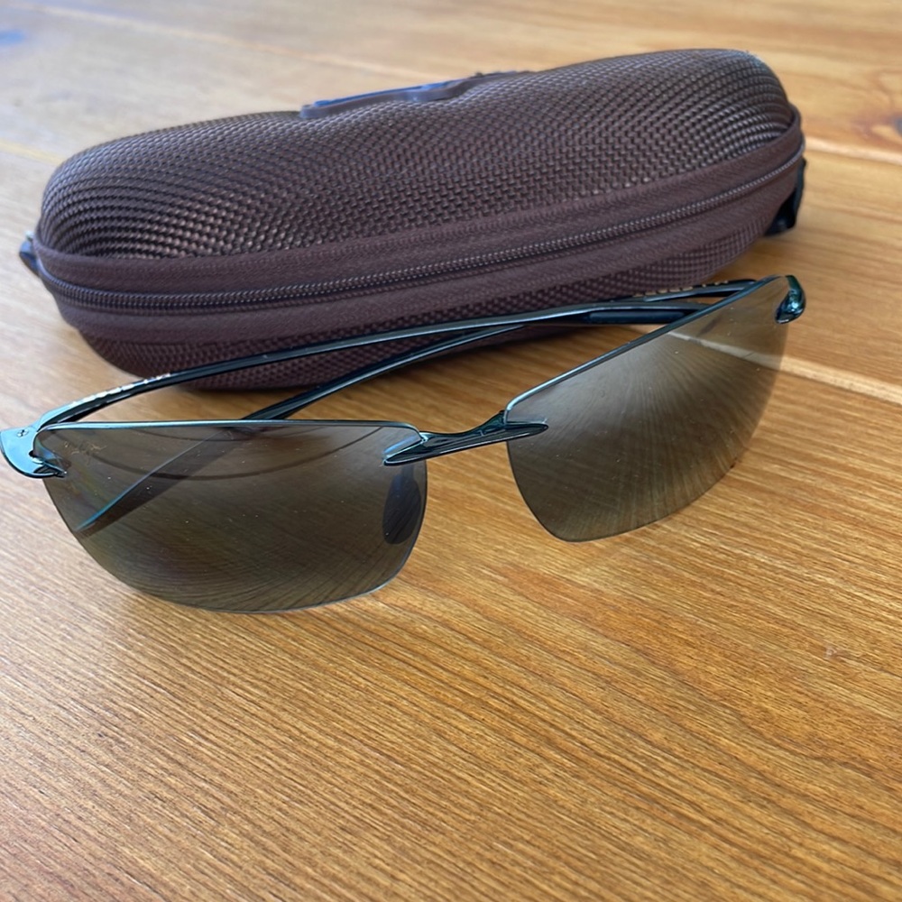 Maui Jim Sport Mens Sunglasses nose pad missing temple loose